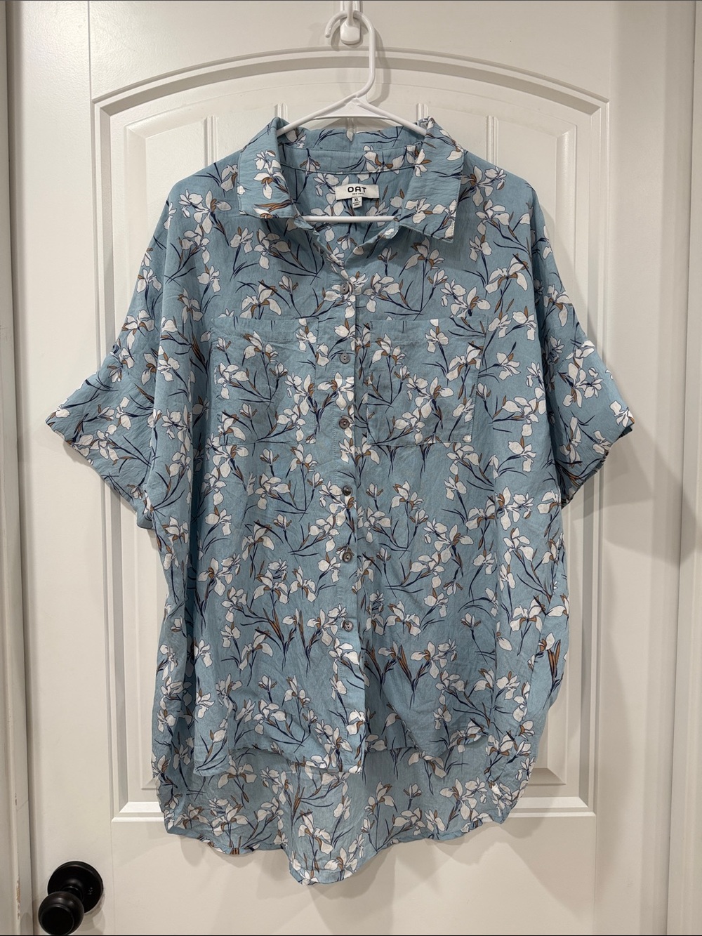 NWOT Oat New York Dusty Blue Floral Short-Sleeve Button-Up